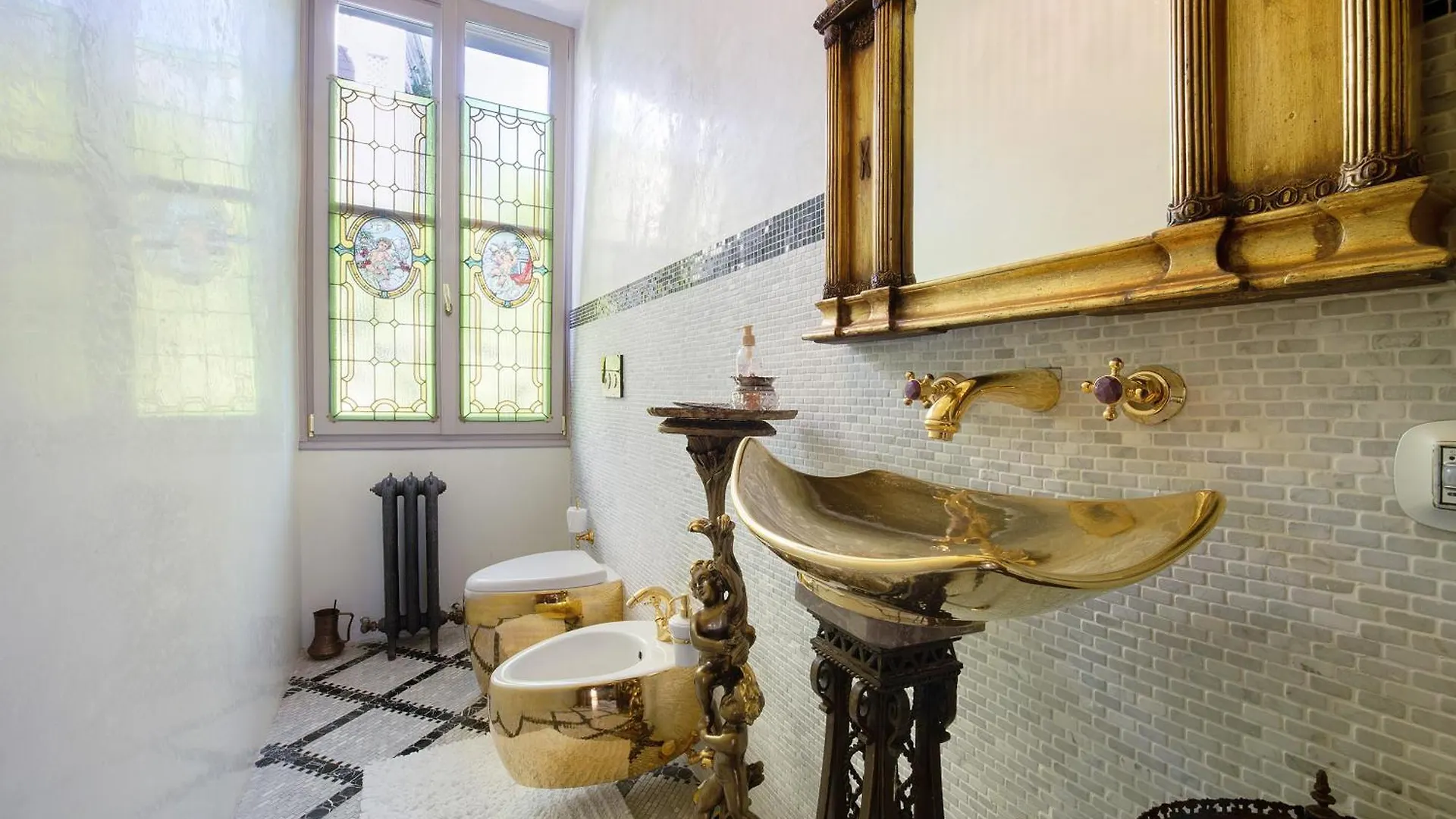 Historic Villa Argegno Como Lake Dizzasco