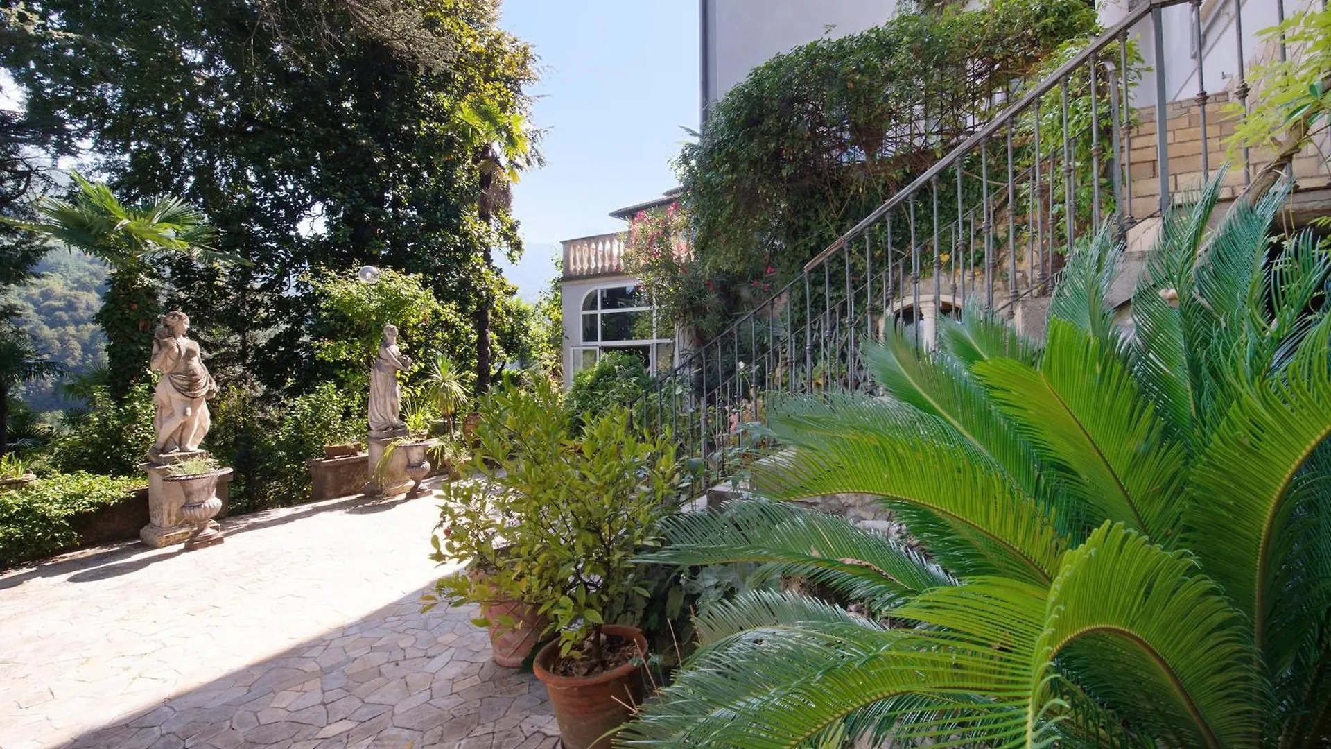 Historic Villa Argegno Como Lake Dizzasco 0*,
